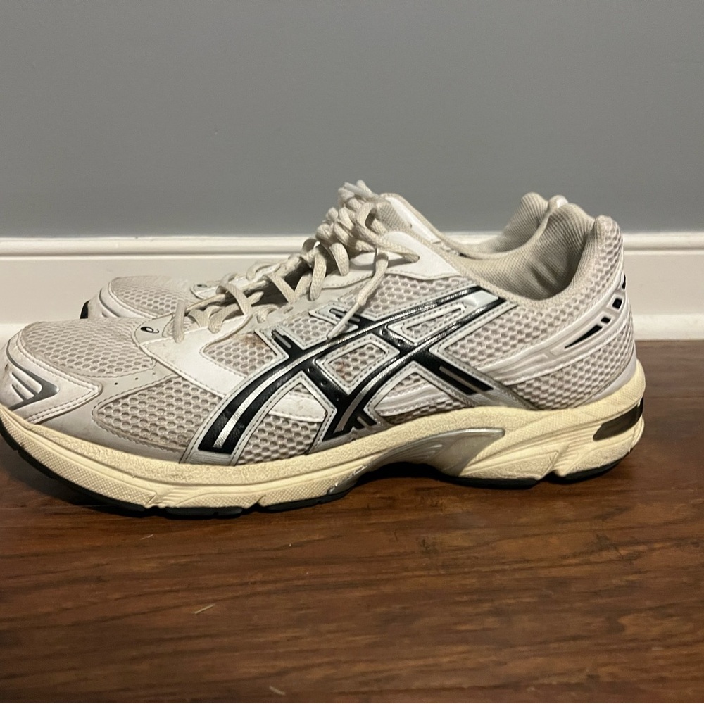 Asics White and Black Athletic Shoes with Mesh Upper